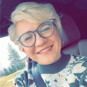 Meet your Posher, Shelby